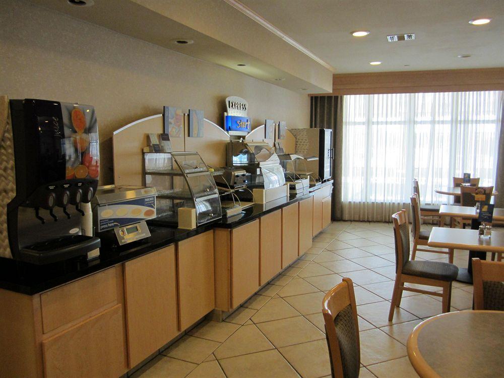 Holiday Inn Express & Suites Amarillo, An Ihg Hotel Restaurant photo