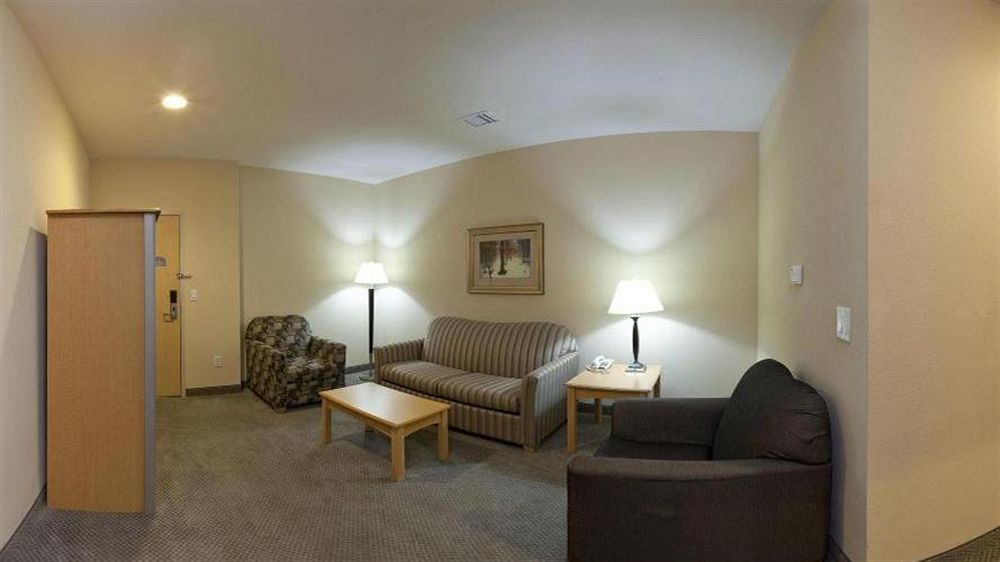 Holiday Inn Express & Suites Amarillo, An Ihg Hotel Exterior photo
